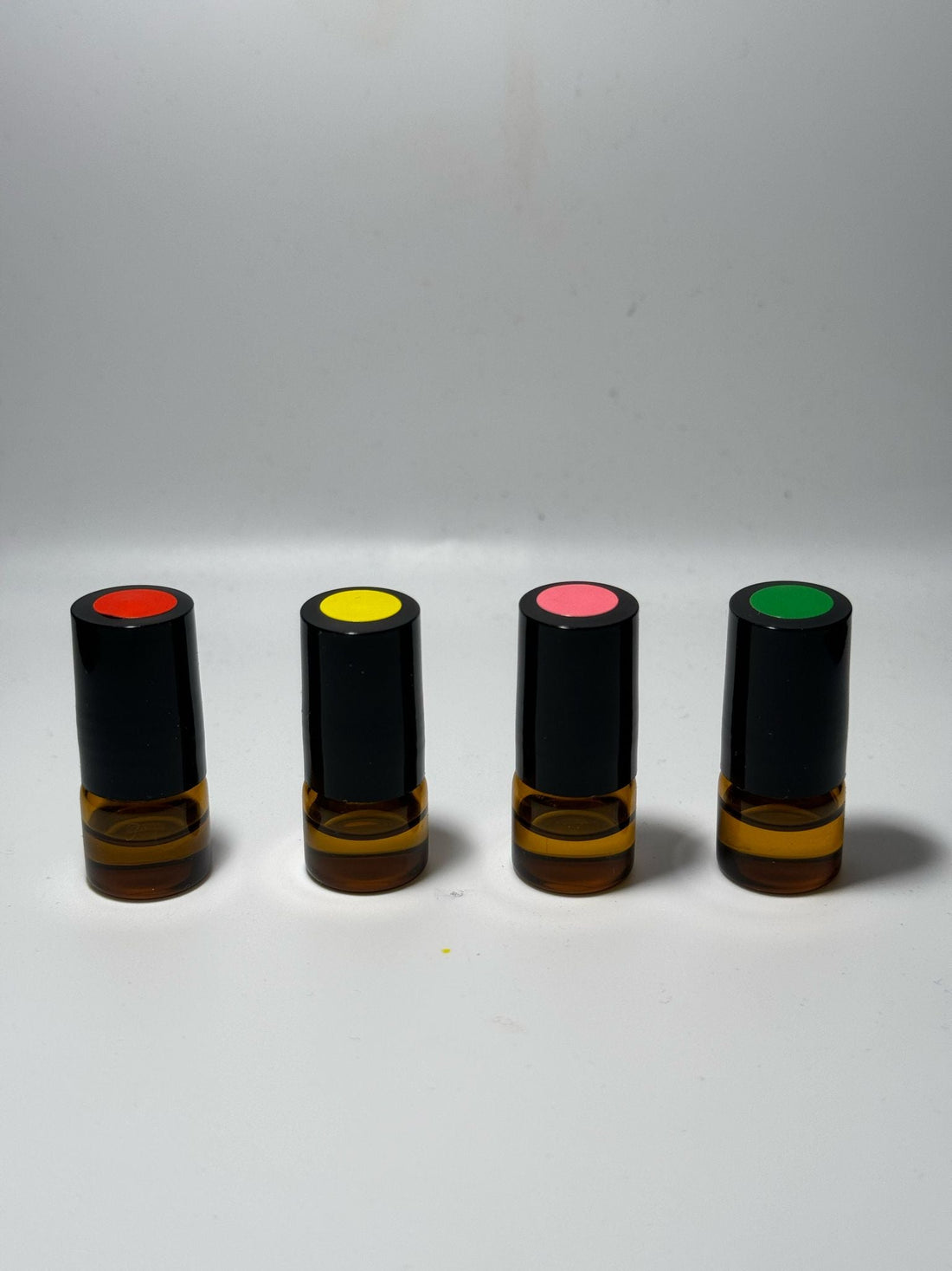 Perfume Sensitivities Uncovered: Symptoms, Causes & Safer Alternatives